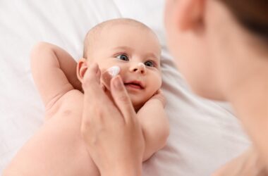 Droge babyhuid: hoe herken je het en wat doe je eraan?