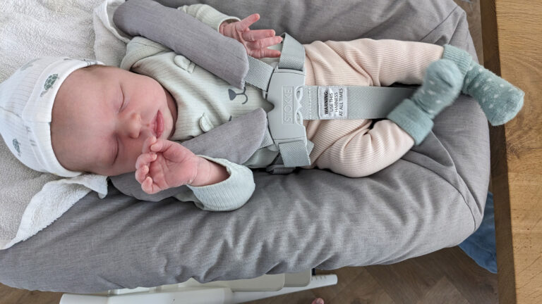 Van huilbaby naar blije baby: de strijd tegen verborgen reflux